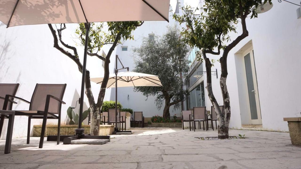 Palazzo Circolone Hotel Poggiardo Exterior foto